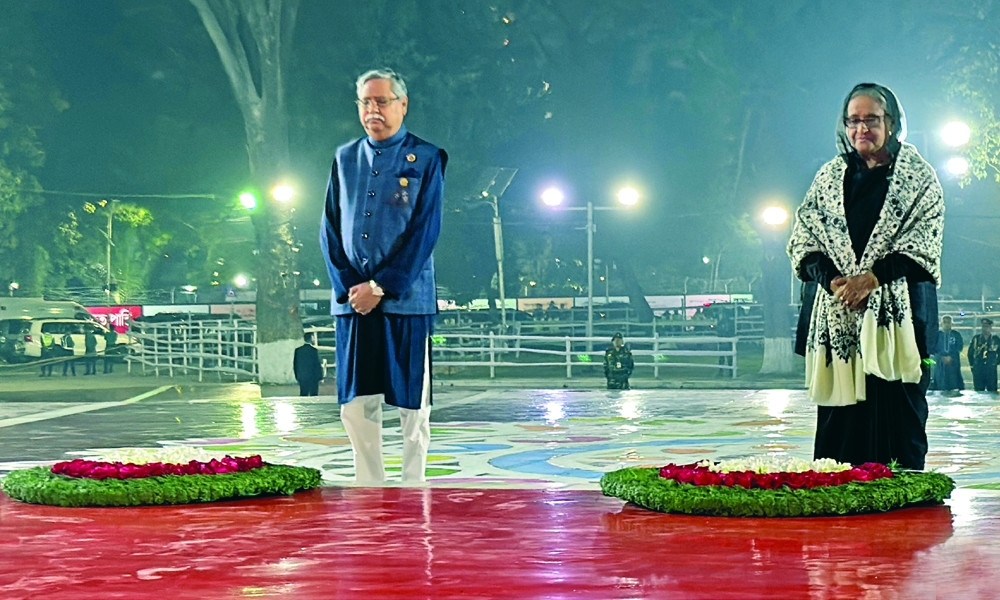 ভাষাশহীদদের প্রতি রাষ্ট্রপতি ও প্রধানমন্ত্রীর শ্রদ্ধা