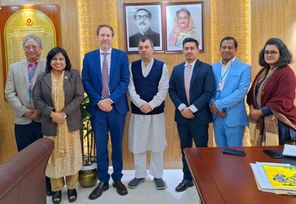 পরিবেশমন্ত্রী সাবের হোসেন চৌধুরীর সাথে ইউএনডিপির আবাসিক প্রতিনিধির বৈঠক