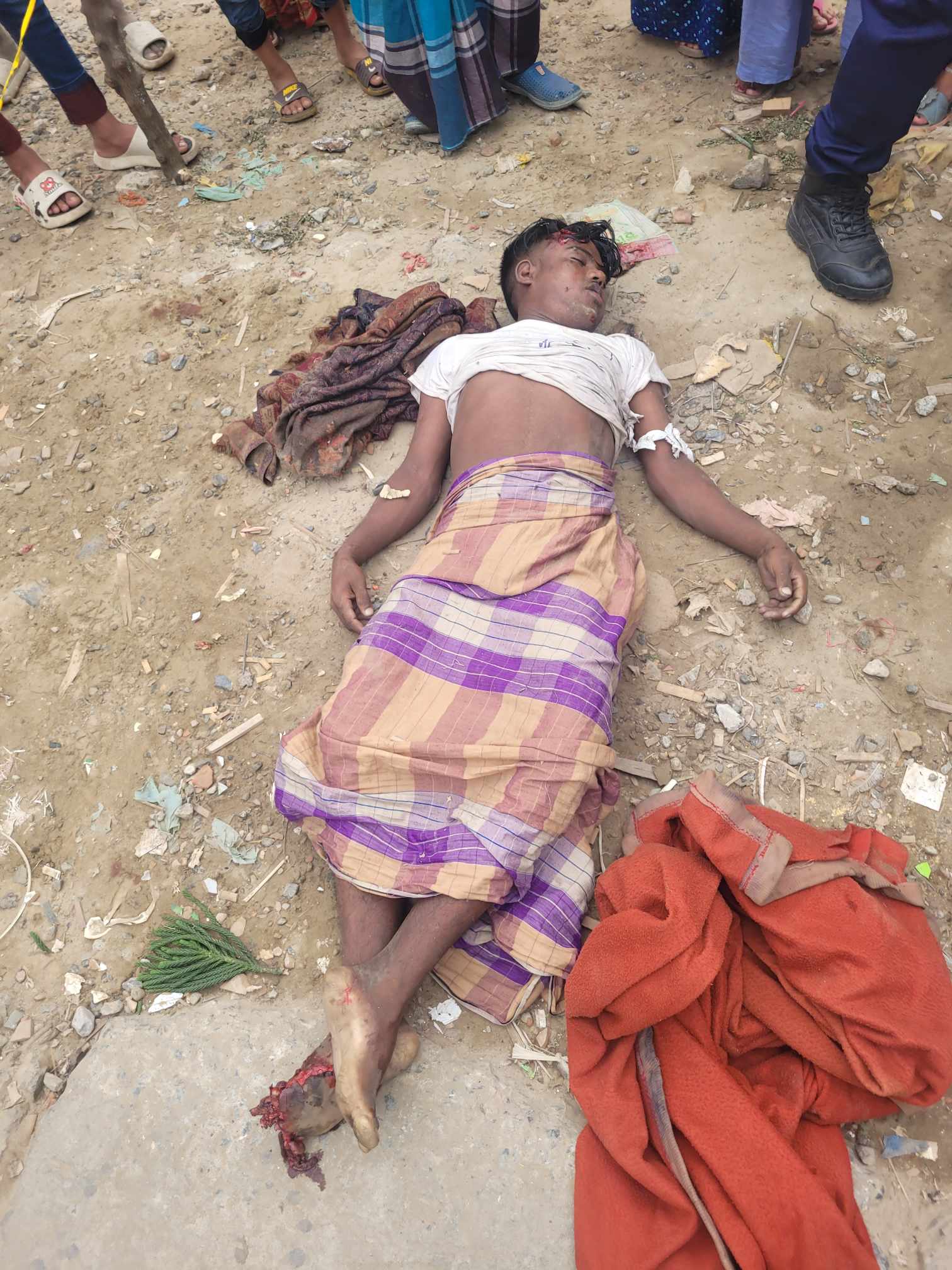 ট্রেনের আঘাতে অজ্ঞাতপরিচয় কিশোরের মৃত্যু