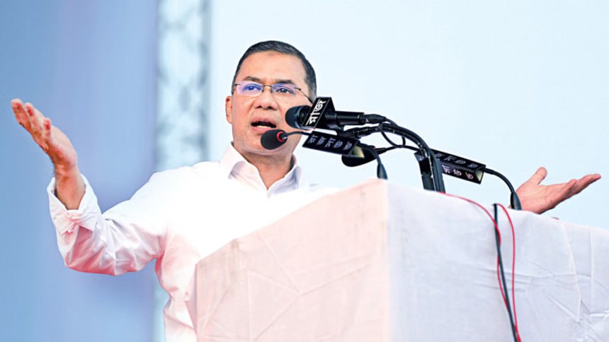 ঢাকা-১৭ আসনে তারেক রহমানের পক্ষে মনোনয়নপত্র তুললেন তাঁর একান্ত সচিব