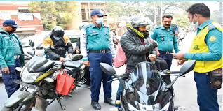 সোমবার থেকে পুনরায় সড়কে ফিরছে ট্রাফিক পুলিশ