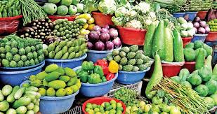 সবজির দাম কমলেও মৌসুম শেষ হওয়ায় কিছু সবজির দাম এখনও বাড়তি