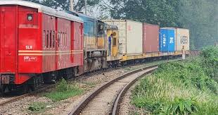 আবারও বাংলাদেশ রেলওয়ের পণ্যবাহী ট্রেন চলাচল বন্ধ