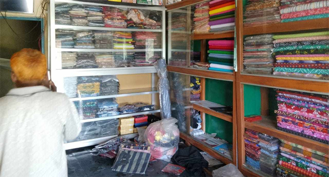 দিনদুপুরে দোকানে ডাকাতি গফরগাঁওয়ে