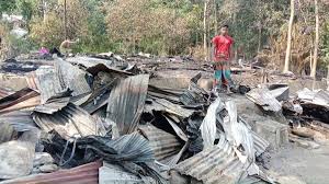 বরগুনায় আগুনে বসতঘর পুড়ে শিশুর মর্মান্তিক মৃত্যু