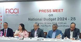 টেলিকম খাতে কর বাড়লে অর্থনীতিতে বিরূপ প্রভাব পড়বে-ফিকি