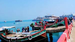 সংঘাতের কারণে টেকনাফ-সেন্টমার্টিন নৌপথ বন্ধ বিকল্প রুটে যাত্রী ও পণ্য পরিবহন শুরু