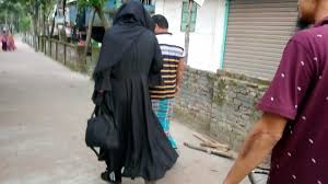 পটুয়াখালীতে বোরকা পরা রহস্যময় ব্যক্তিকে খুঁজছে পুলিশ