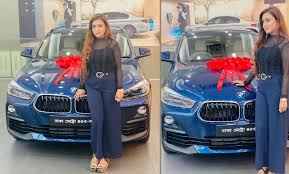 রাজধানীর বৃষ্টিতে ডুবে যাওয়া থেকে অল্পের জন্য বেঁচে গেল তানহা তাসনিয়ার গাড়ি