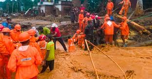 কেরালায় ভয়াবহ ভূমিধসে নিহত ৪৩, উদ্ধার কার্যক্রম চলছে