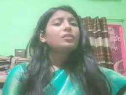 ফেসবুকে ভিডিও পোস্ট করে আত্মহত্যা করলেন রিমি