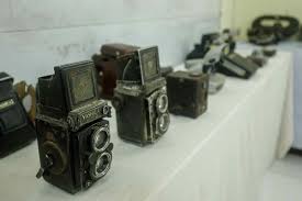 খুলনায় ক্যামেরার সংগ্রাহক লুৎফুর রহিম