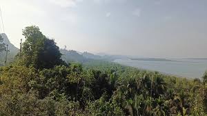 টেকনাফ সীমান্তে আবারও গোলাগুলি ও মর্টার শেলিংএ আতঙ্কে গ্রামবাসী