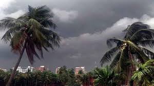 দেশের ১০ জেলায় ঝড়ের সতর্কতা, নদীবন্দরে ১ নম্বর সংকেত