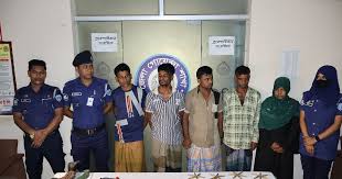 রাইফেলসহ গ্রেপ্তার পাঁচ ‘অস্ত্র ব্যবসায়ী’