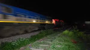 জয়ন্তিকা এক্সপ্রেসের ৫ বগি বিচ্ছিন্ন হয়ে ৪ কিলোমিটার এগিয়ে গেল