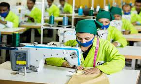 চীনকে ছাড়িয়ে পোশাক রপ্তানিতে শীর্ষে এখন বাংলাদেশ