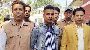 নৌবাহিনীর সদস্য পরিচয়ে দিয়ে ১৩ বিয়ে!