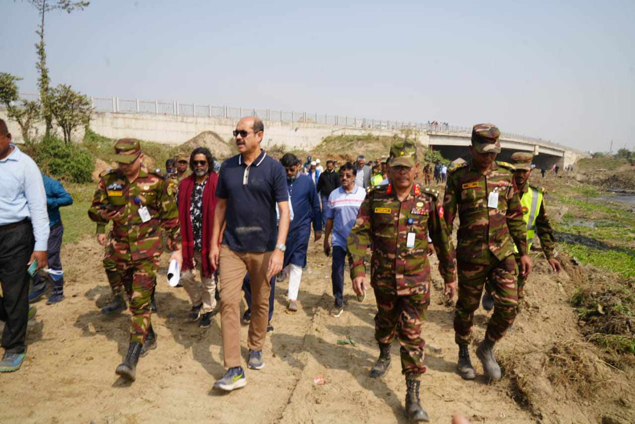 সূতিভোলা খালের অবৈধ স্থাপনা উচ্ছেদ করেছে ডিএনসিসি