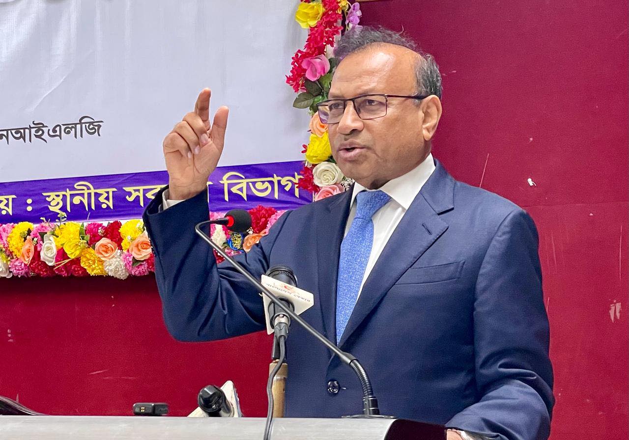 জাতীয় লক্ষ্যমাত্রা অর্জনে দৃঢ় প্রত্যয় ব্যক্ত করেছেন স্থানীয় সরকার মন্ত্রী